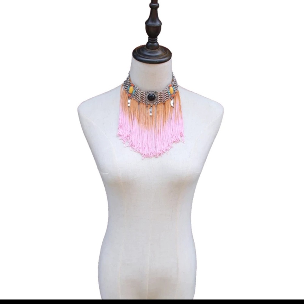 BOHEMIAN EXAGGERATED CHOKER